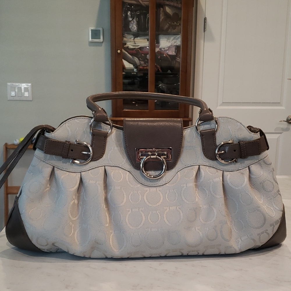 Salvatore Ferragamo Elegant Cream and Brown Designer Handbag Size Med